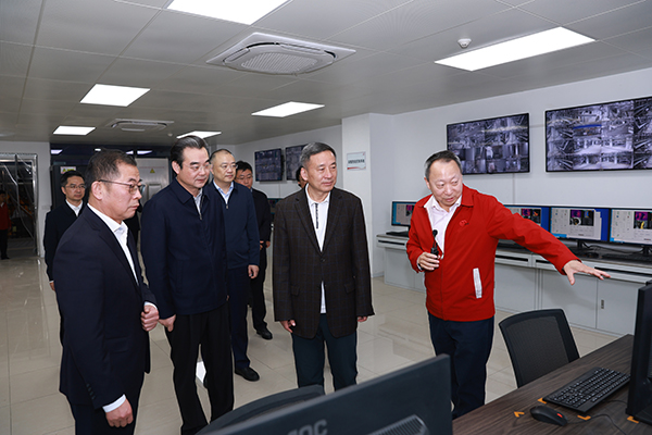 2024年11月13日，江苏省人大常委会常务副主任、党组副书记樊金龙调研MK体育在线登录酒业